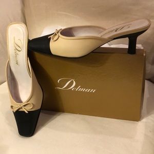 🎉HP🎉 Handcrafted Spanish leather mules by Delman